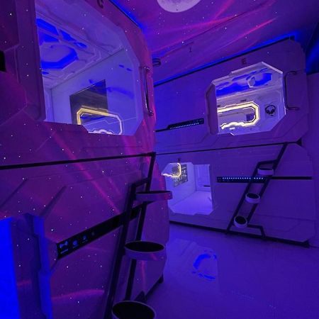 Bmax Spacepods Sleep In Space - 4Mins From Mactan Airport 막탄 외부 사진